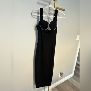 Sophisticated Black Backless Bodycon Dress with Rhinestone Chain Accent